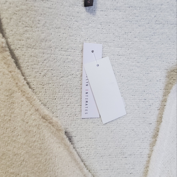 Casual Cardigan Sweater - Picture 4 of 4